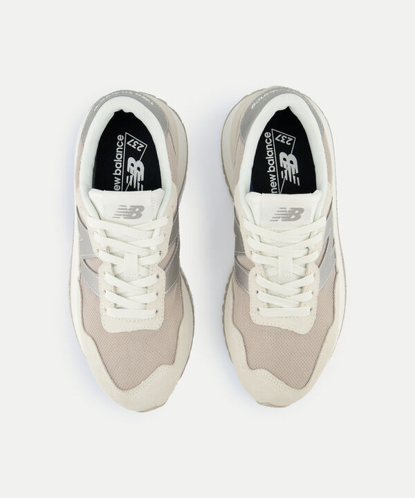 Tenis New Balance Para Mujer Crema